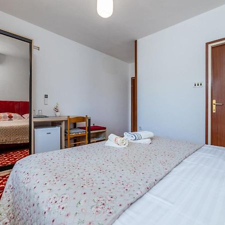 Rooms Sale Marija Baska  Luaran gambar